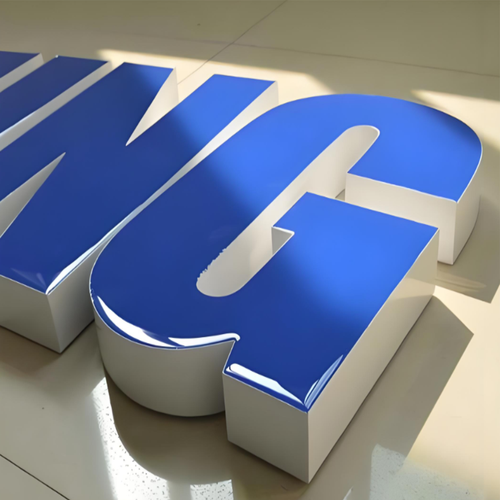 樹脂文字（発光タイプ）